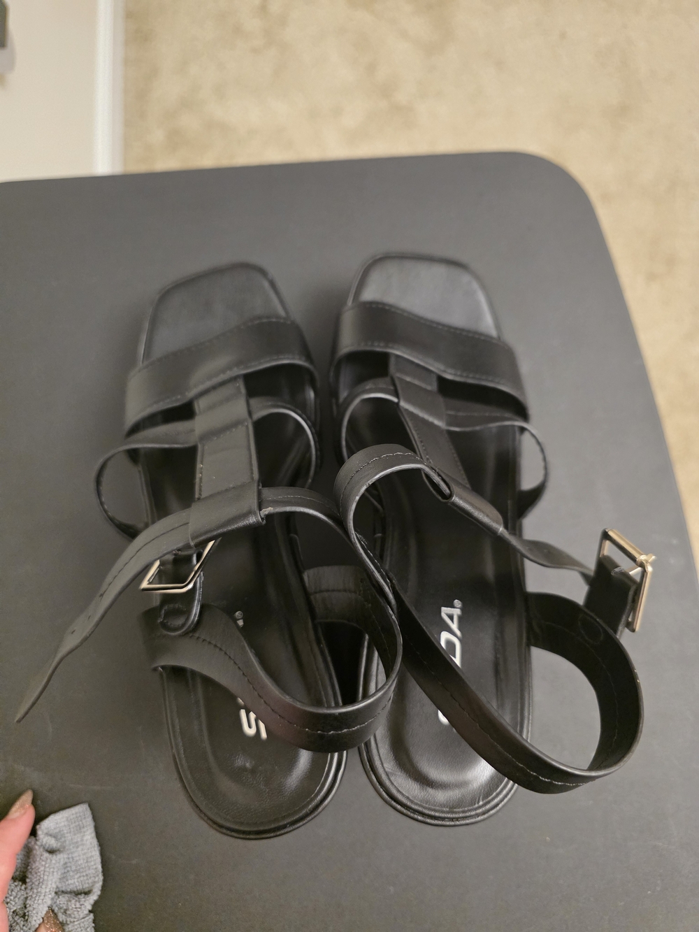 SODA Black Strappy Platform Block Heel Sandals - Sz 9 - Worn Once